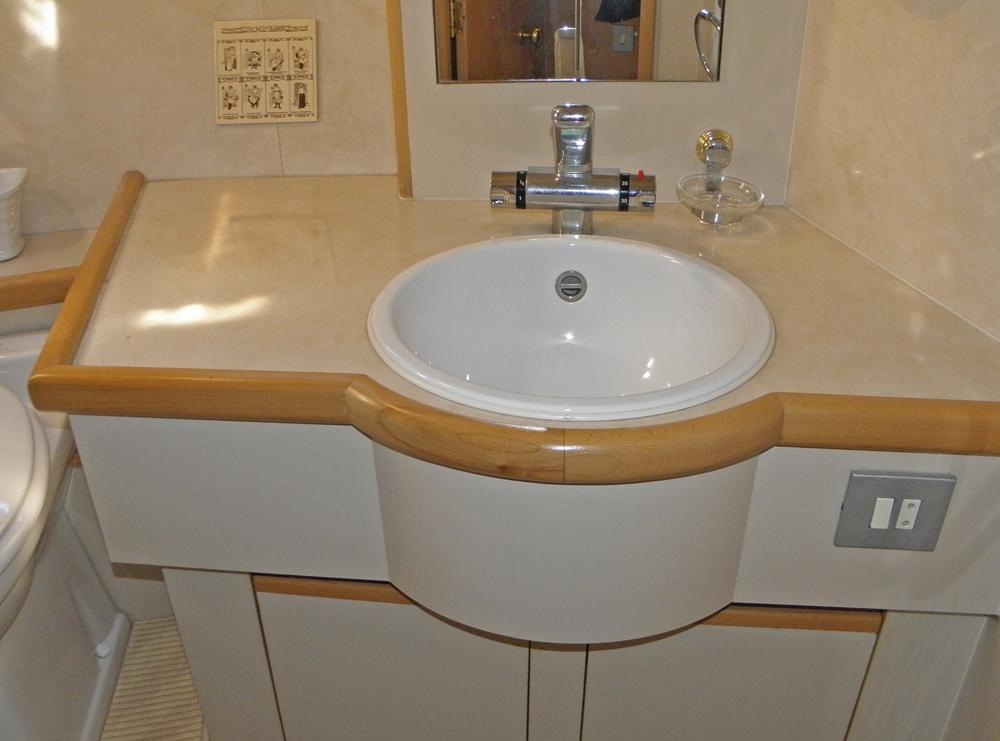 Fore ship, Accommodation